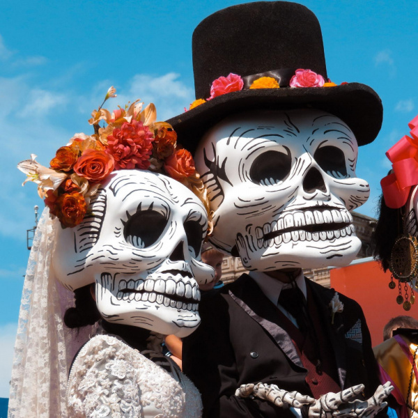 Cempasúchil y Velas ¡El alma de México te invita!